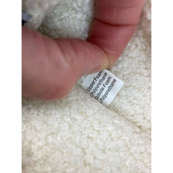 Born Women's S (5-6) Cream Fuzzy Indoor-Outdoor Rubber Sole Slippers - Picture 6 of 6